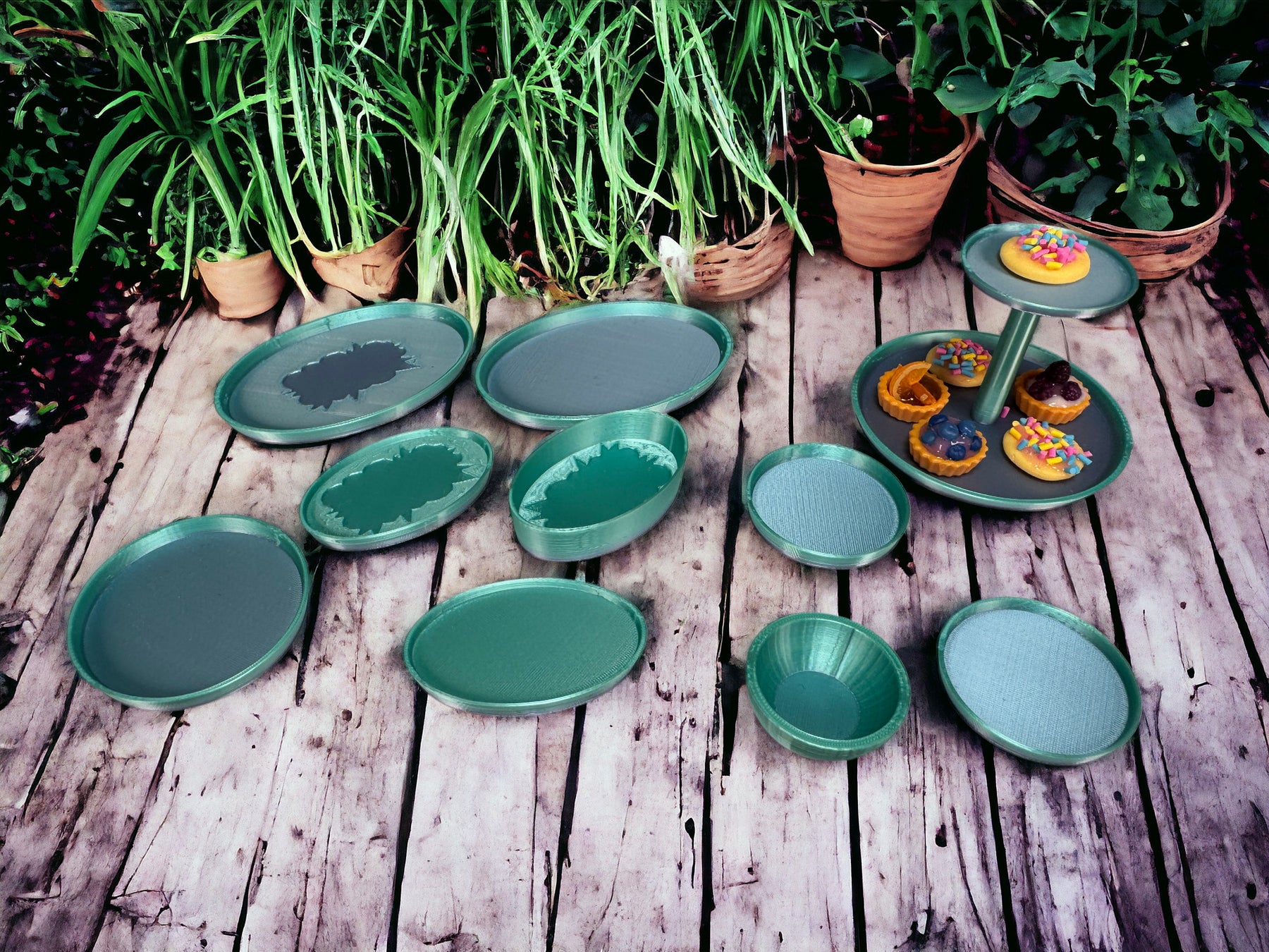 Miniverse Teller,Schüsseln Und Kuchen/Teilchen Ständer 14 Teile passend für Miniverse / Mini Brands in verschiedenen Farben