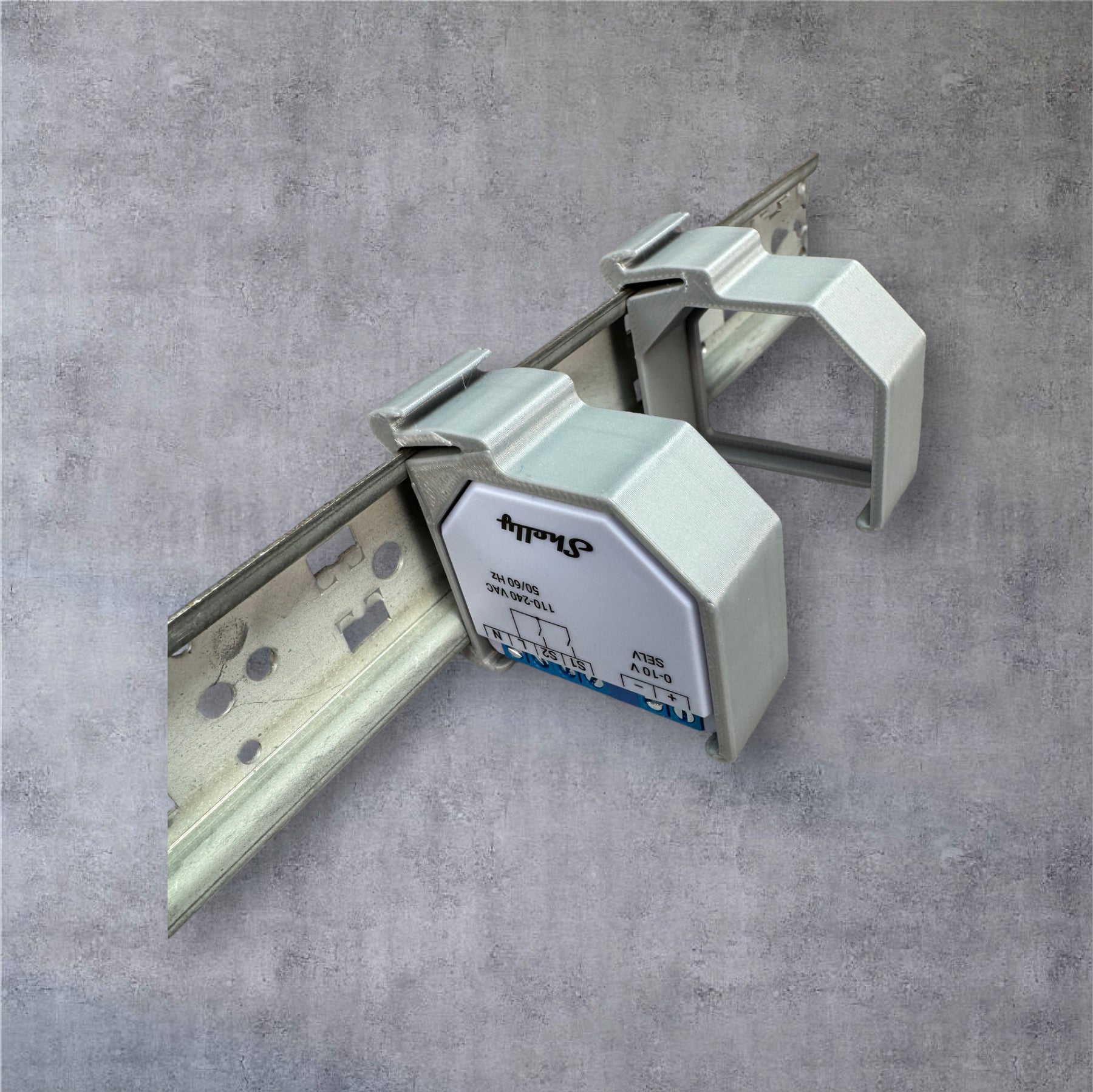 Shelly Plus 0-10V Dimmer für eine 35 mm DIN Hutschiene